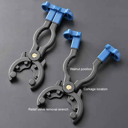 Special wrench for gas tank valve
