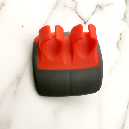 Two-Finger Protective Peeler